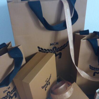 MCM 12-teilig 2xGeschenkbox 39cm Papiertüte Parfüm Schleifenband – Bild 3