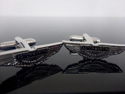 Aston Martin original Manschettenknöpfe Cufflinks 3D Emblem Schriftzug – Bild 5