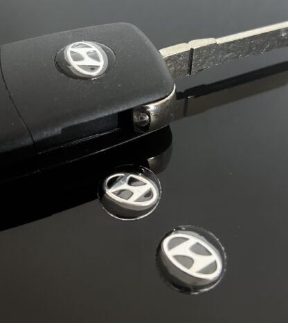 1x Hyundai Schlüssel 14mm Aufkleber ALU Schlüssellogo Emblem Schriftzug LOGO – Bild 3