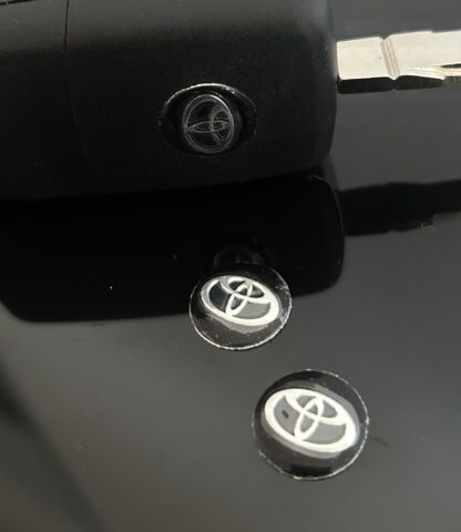 1x TOYOTA Schlüssel 14mm Aufkleber ALU Schlüssellogo Emblem Schriftzug LOGO – Bild 2
