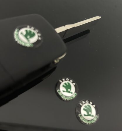 1x SKODA Schlüssel 14mm Aufkleber ALU Schlüssellogo Emblem Schriftzug LOGO – Bild 3