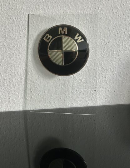 BMW CARBON GLASSCHILD Aufsteller Logo Schild Emblem Schriftzug Plakette