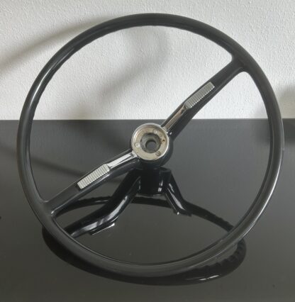 Volkswagen Käfer Lenkrad mit verchromten Hupenbügel 311415651A VW