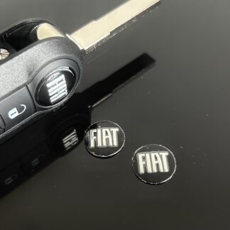 1x Fiat 500 14mm Punto Aufkleber ALU Schlüssellogo Emblem Schriftzug schwarz