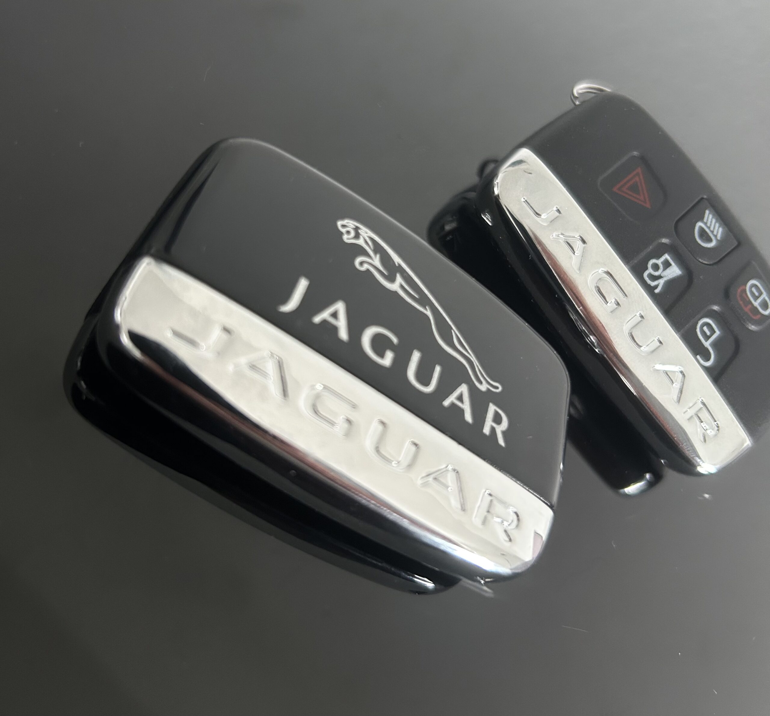1x NEU JAGUAR Schlüsselgehäuse EDITION 4 Tasten Metall Kunststoff schwarz mit Logo Emblem – Bild 4