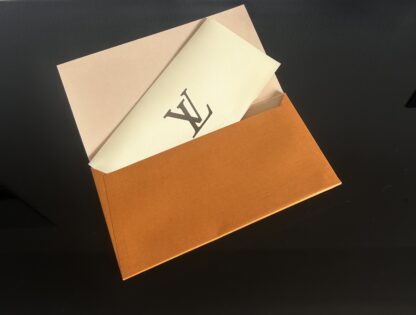 LV Geschenkkarte mit BRIEFPAPIER Karte ORIGINAL Gutschein Kuvert Louis Vuitton 22,5x12cm – Bild 5