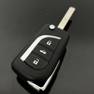 1x TOYOTA Autoschlüssel + Emblem Logo Fahrzeug Schlüsselgehäuse Fernbedienung Toyota Corolla RAV4 bis 2013 Aygo Hilux