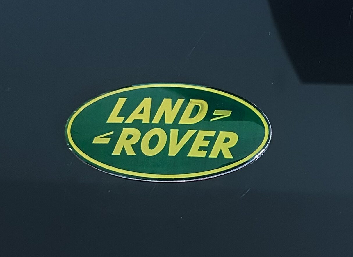 1x neu LAND ROVER Grill Emblem 8,6 x 4,3cm grün/gold Emblem Schriftzug Logo LR053190G – Bild 7