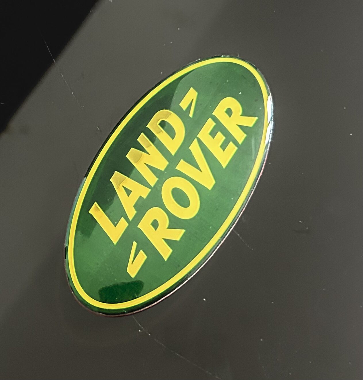 1x neu LAND ROVER Grill Emblem 8,6 x 4,3cm grün/gold Emblem Schriftzug Logo LR053190G – Bild 6