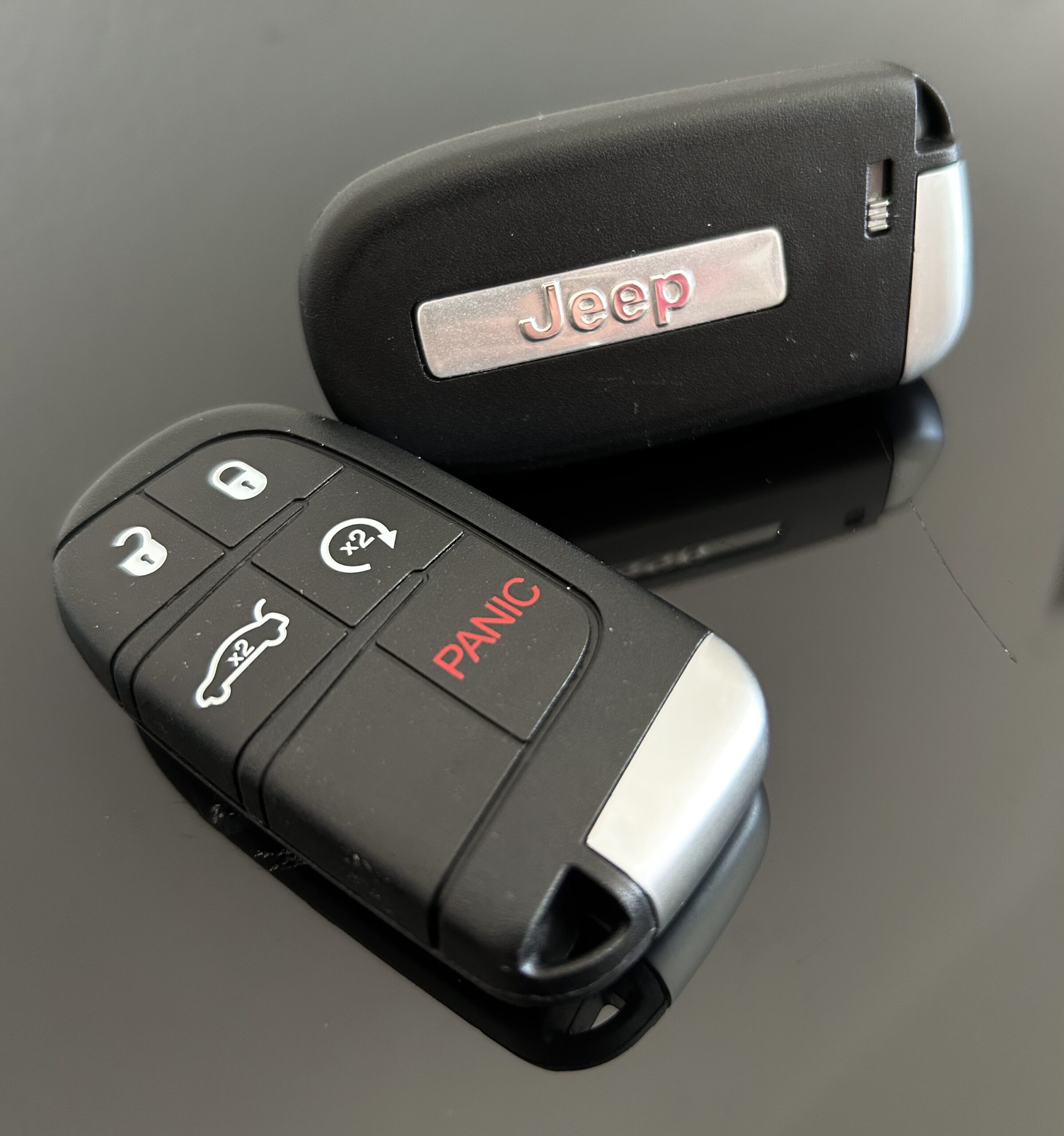 1x NEU Jeep Chrysler Schlüsselgehäuse LIMITED 5 Tasten schwarz mit Logo Emblem – Bild 5