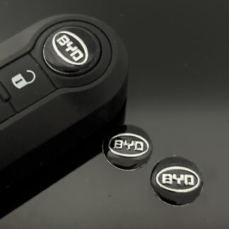 1x BYD Schl&uuml;ssel 14mm Aufkleber ALU Schl&uuml;ssellogo Emblem Schriftzug LOGO Patch