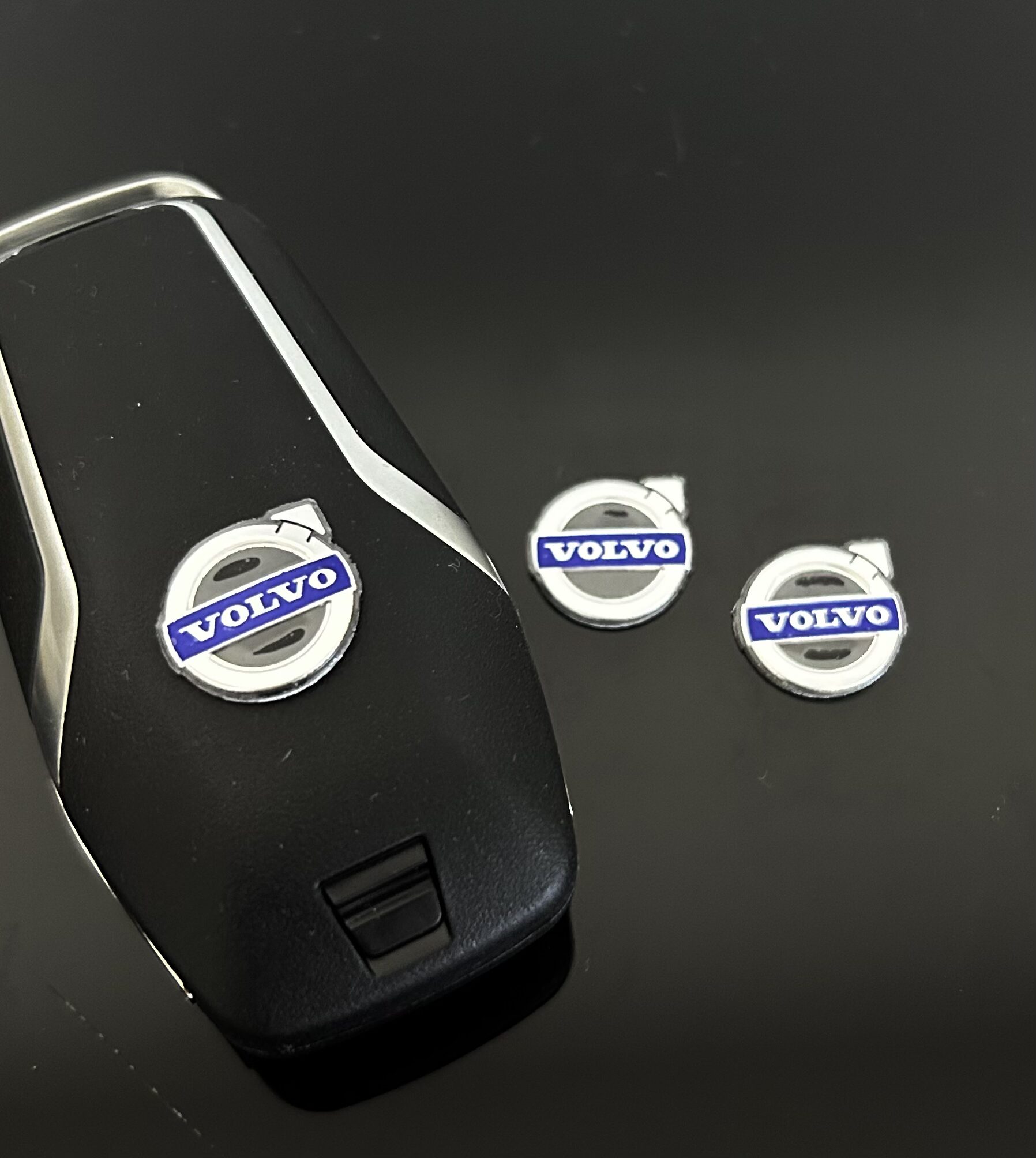 1x VOLVO Schlüssellogo 15mm Aufkleber ALU Schlüssellogo Emblem Schriftzug LOGO Patch