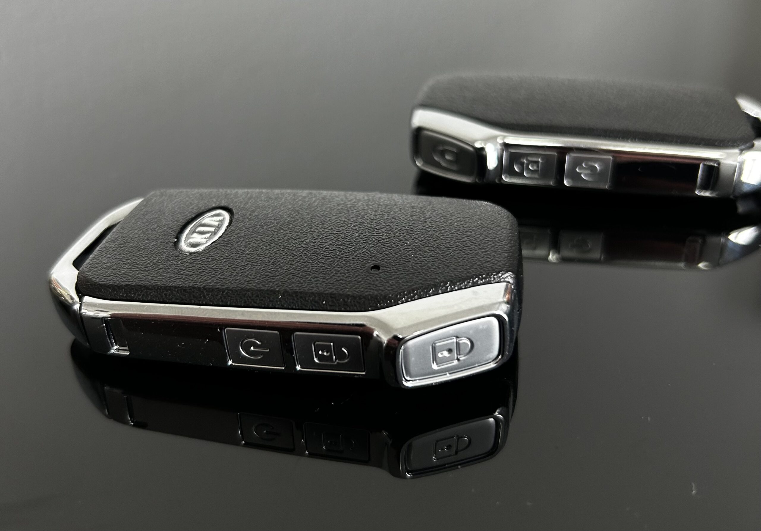 1x NEU KIA Schlüsselgehäuse 3 Tasten Metall Kunststoff schwarz mit Logo Emblem Sportage Ceed Sorento Cerato Forte – Bild 5