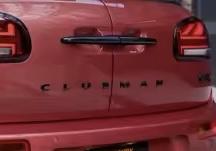 1x f&uuml;r CLUBMAN Emblem Schild Aufkleber Heckklappe T&uuml;r Deckel MINI Schrift schwarz gl&auml;nzend