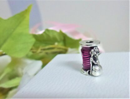NEU Silber  rot Suzy Maus mit Nadel & Faden Nähen für CHARM Armband