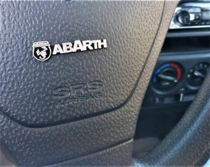 ABARTH 3D Aluschild 45x11mm Lenkrad Amatur Spiegel Aufkleber SPEAKER Logo Emblem – Bild 3