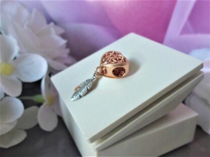 Charm für Armband Roségoldenes Openwork TRAUMFÄNGER Liebe Feder Frieden Anhänger – Bild 3