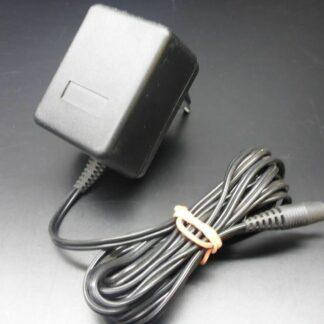 Power Adapter Netzteil Ladegerät Netzgerät AC Adapter Trafo für 6V= 150mA 0,9VA