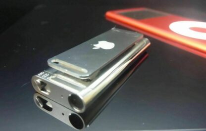 Apple iPod Shuffle 3G 4GB Stainless Steel MC303QB/A Edelstahl Limeted Edition