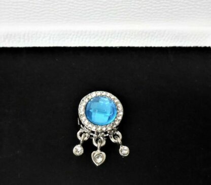 NEU schöner türkiser Strahlenkranz mit hängenden Herzen BLAU silber für Armband
