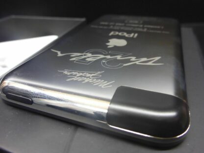Apple iPod touch 1G 8GB Michael Jackson 25 Limited Edition THRILLER 285 von 300 – Bild 9